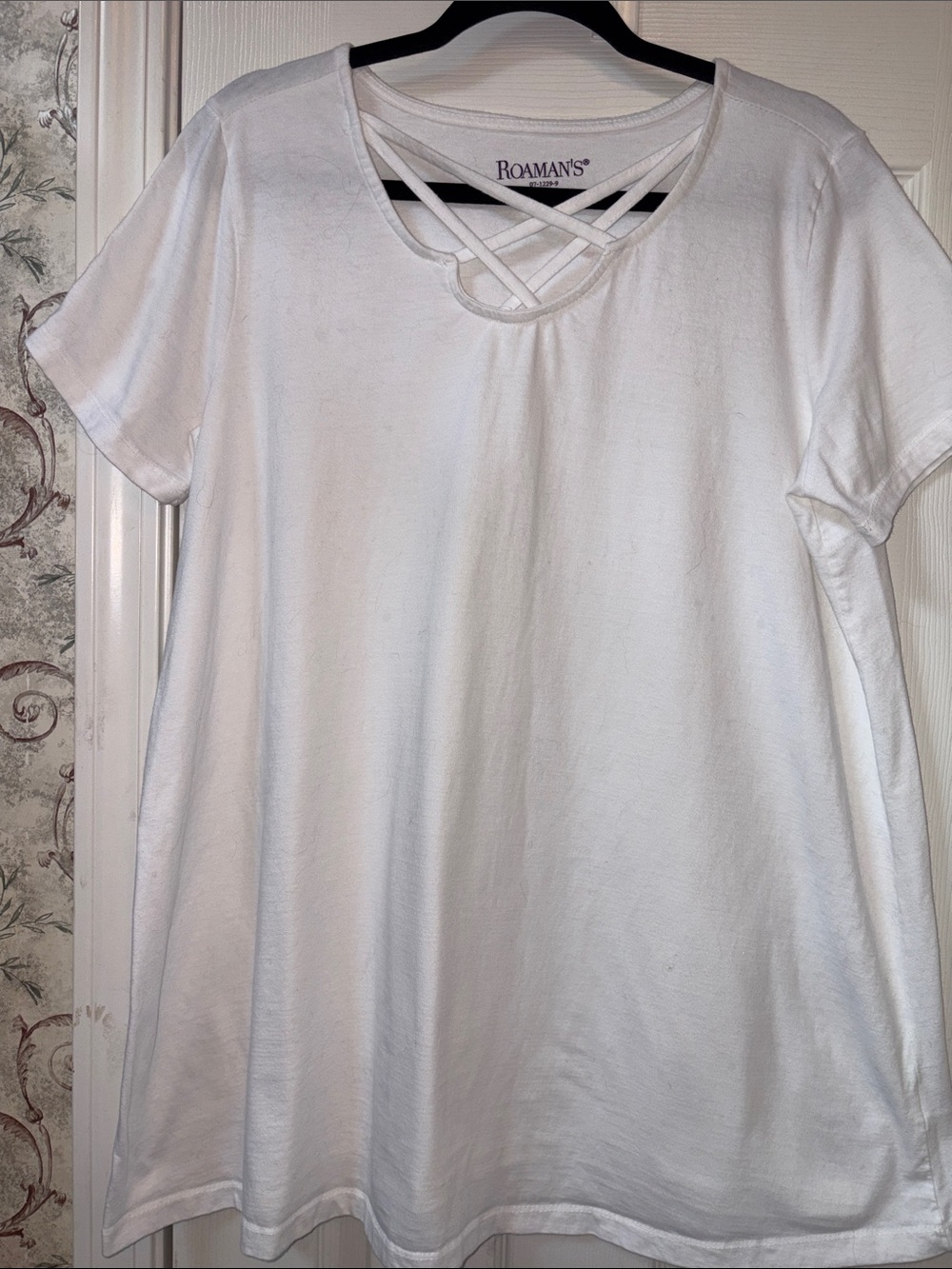 Size 18/20W Roaman's White Short Sleeve Swing Tee with Crisscross Neckline